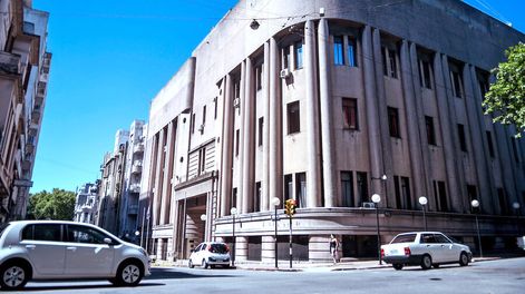 El organismo gasta alrededor de $ 18 millones anuales en el alquiler de sus dependencias. Foto: Javier Calvelo / adhocFOTOS