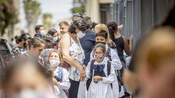 El 92% de las familias dice que sus hijos pudieron seguir los cursos en 2020. Foto: Nicolás Garrido / Búsqueda El 92% de las familias dice que sus hijos pudieron seguir los cursos en 2020. Foto: Nicolás Garrido / Búsqueda