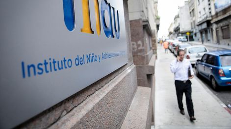 Fachada del Instituto del Niño y el Adolescente del Uruguay&nbsp;
