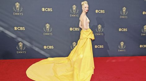 La actriz Anya Taylor-Joy, protagonista de Gambito de Dama, no se quedó con el premio a mejor actriz pero figuró entre las mejor vestidas de la gala. 