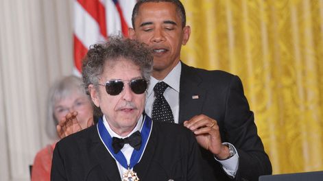 Búsqueda | En 2012, Dylan fue galardonado con la Medalla de la Libertad por el presidente Obama. Foto: AFP