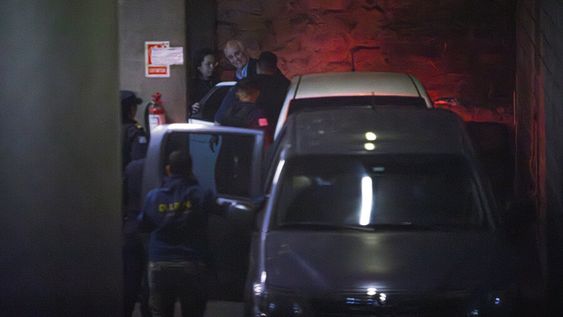 En la foto: Gustavo Penadés tras la audiencia de formalización en el juzgado de Juan Carlos Gómez, en Montevideo. Foto: Mauricio Zina, adhocFOTOS