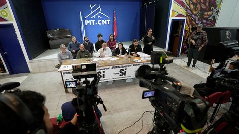 La conferencia de la campaña Afirmá tus Derechos, en la noche del domingo, tras la derrota de la papeleta blanca