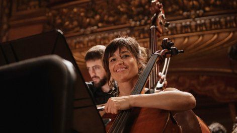 La chelista uruguaya Lucía Gatti presentará su libro junto a un trío de violonchelos en vivo