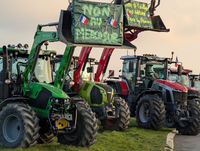 Productores agropecuarios franceses llevaron adelante varias protestas en oposición a la firma del acuerdo UE-Mercosur en los últimos días.