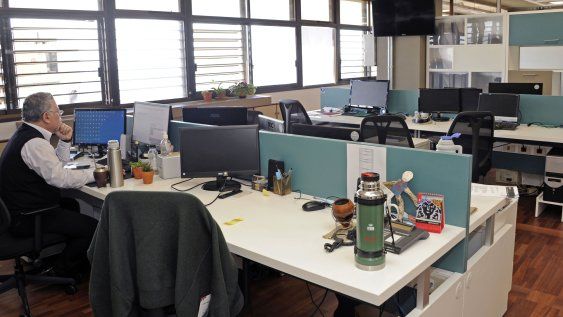 Oficina pública en Uruguay. Oficina pública en Uruguay.