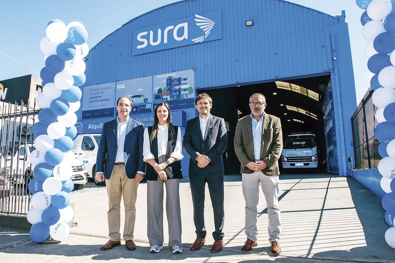 De SURA: gerente general de Servicios Daniel Ordoqui, directora de&nbsp;Ecosistemas y Prestaciones Inés Pampín, presidente Juan Pablo Loureiro y&nbsp;director de Finanzas Adrián Souto.&nbsp;