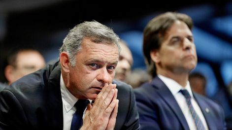 Álvaro Delgado y Luis Lacalle Pou. Foto: Javier Calvelo / adhocFOTOS