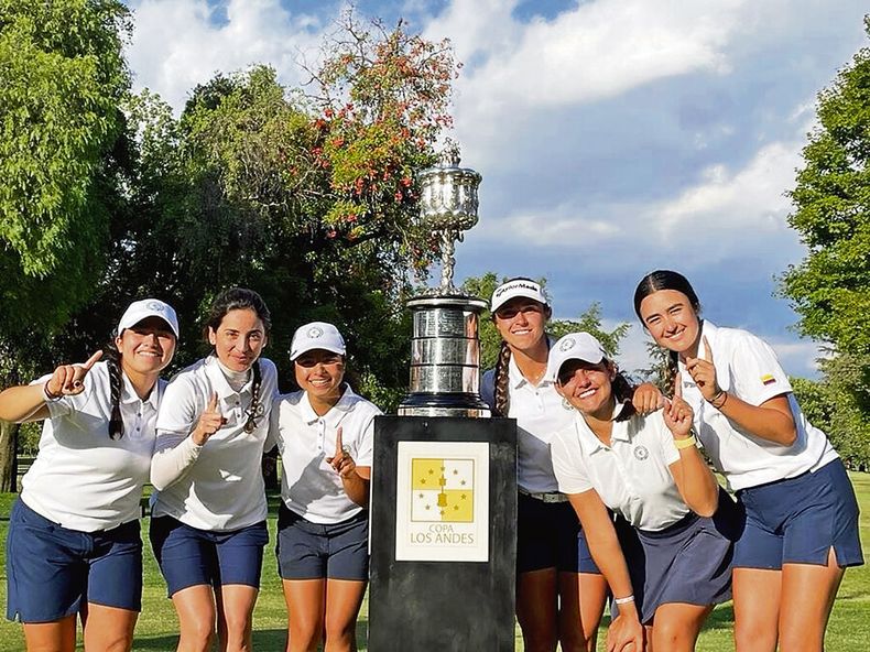 Campeonas sudamericanas de la categoría femenina, el equipo de Colombia