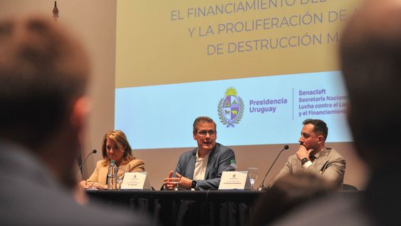 el oficialismo decidio dejar sin efecto la propuesta de quitar control del bcu sobre cambios y los cofres fort el oficialismo decidio dejar sin efecto la propuesta de quitar control del bcu sobre cambios y los cofres fort