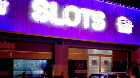 Sala de slots de Casinos del Estado en Mercedes, Soriano. Fotos: Ricardo Antunez, adhocFOTOS