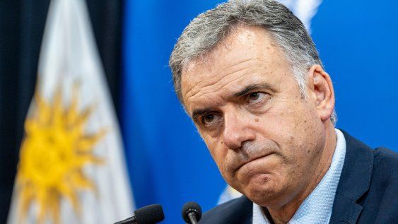 Yamandu Orsi en conferencia de prensa en Torre Ejecutiva en Montevideo. Yamandu Orsi en conferencia de prensa en Torre Ejecutiva en Montevideo.