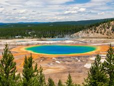 Fuentes termales del Parque Nacional de Yellowstone, en Estados Unidos. Fuentes termales del Parque Nacional de Yellowstone, en Estados Unidos.