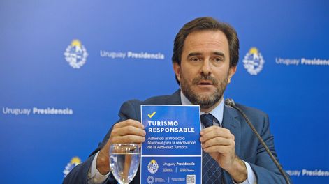 Germán Cardoso cuando era ministro de Turismo. Foto: Presidencia.
