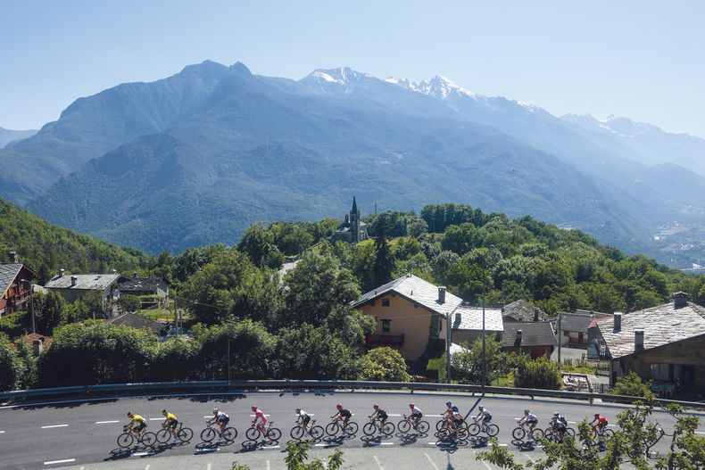 El Giro de Italia recorre más de 3.000 kilómetros a través de 14 regiones de Italia