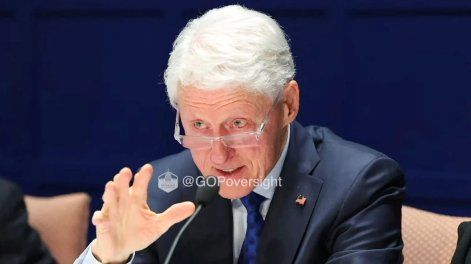 El expresidente estadounidense Bill Clinton testifica ante un panel del Congreso sobre sus vínculos con Jeffrey Epstein.