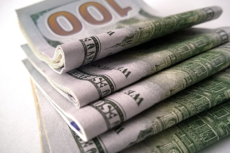 imagen de Todos auguran un alza del dólar, que arranca junio oscilante