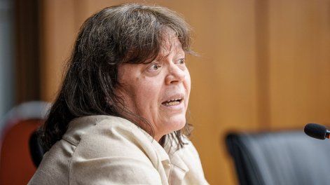 Mónica Ferrero durante la comisión ley lavado de activos de la Cámara de Diputados en el Anexo del Palacio Legislativo en Montevideo.
