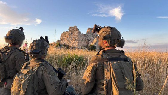 El Ejército de Israel anunció este domingo 31 de mayo que lleva días operando en torno al castillo de Beaufort, una posición estratégica en el sur del Líbano y al norte del río Litani, sobre el que ha expandido su invasión en los últimos días.