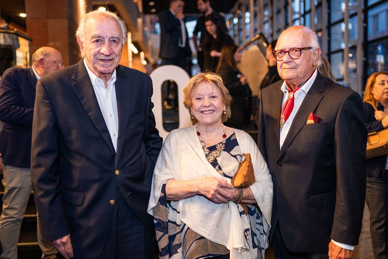 Jorge Caumont con Ana y Mario Durán.&nbsp;
