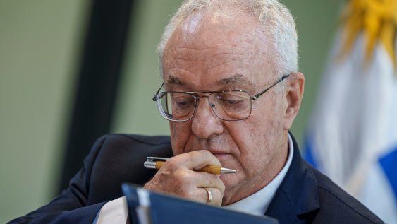 Mario Lubetkin tras la visita del vice primer ministro de China a Uruguay. Mario Lubetkin tras la visita del vice primer ministro de China a Uruguay.