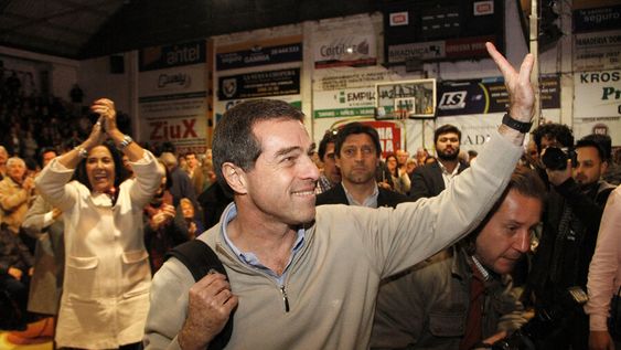 imagen de Amorín y Sanguinetti apuestan a los votos del interior y Talvi confía en que Montevideo le puede dar la ventaja para ganar imagen de Amorín y Sanguinetti apuestan a los votos del interior y Talvi confía en que Montevideo le puede dar la ventaja para ganar