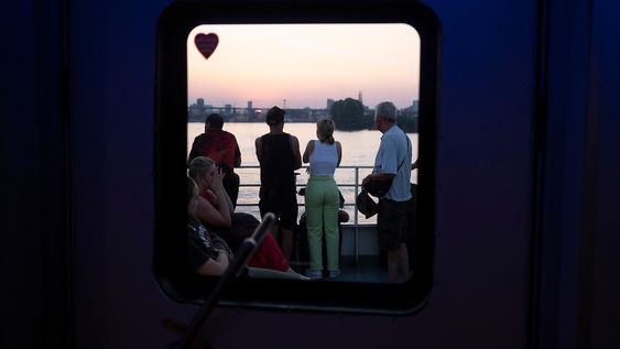 El viaje de compras alimentó las ganancias de Buquebus El viaje de compras alimentó las ganancias de Buquebus