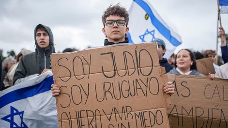 Manifestación de la Organización Sionista del Uruguay bajo el lema “Basta de antisemitismo en el Uruguay” 