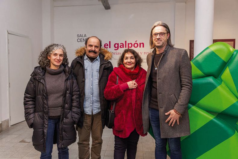 Coordinadora del Centro de Estudios Interdisciplinarios Migratorios de Udelar Pilar Uriarte, actor y escenógrafo de Teatro El Galpón Rodolfo De Costa, directora y actriz de Teatro El Galpón Graciela Escuder y director del Mumi Luis Bergatta