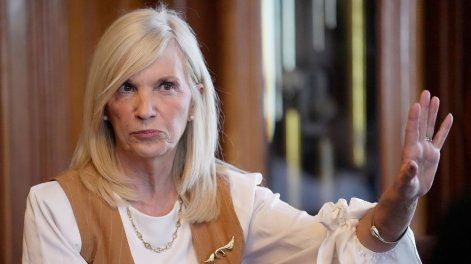 Beatriz Argimón durante la entrevista con Búsqueda.