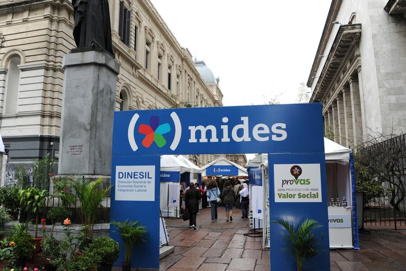 imagen de Mides realiza talleres sobre trabajo, educación y salud para que los inmigrantes conozcan sus derechos y no sufran abusos