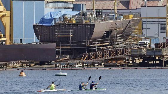 Construcción de una de las patrulleras para Uruguay en el astillero Cardama. Construcción de una de las patrulleras para Uruguay en el astillero Cardama.