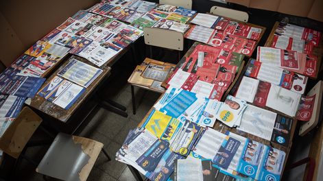 Hojas de votación en las elecciones internas del domingo 30 de junio