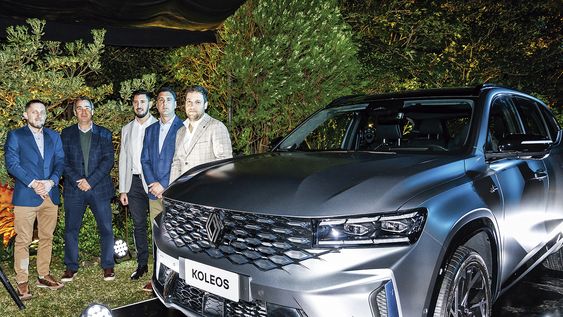 Gerente general de Venta y Posventa de Renault para Latam Fabrizio Galetto, CEO de Santa Rosa Omar Daneri, director de Operaciones de Renault Uruguay Sebastián Ricci, gerente comercial de Renault Uruguay Santiago Bazzani y gerente general de Marketing de Renault para Latam Juan Manuel Alliati. Gerente general de Venta y Posventa de Renault para Latam Fabrizio Galetto, CEO de Santa Rosa Omar Daneri, director de Operaciones de Renault Uruguay Sebastián Ricci, gerente comercial de Renault Uruguay Santiago Bazzani y gerente general de Marketing de Renault para Latam Juan Manuel Alliati.