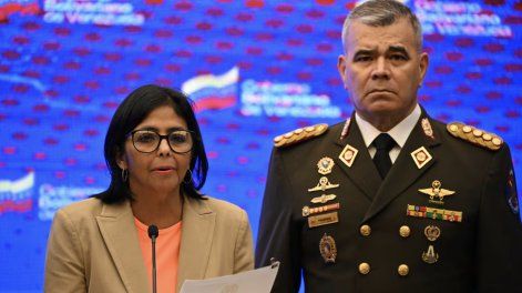 Delcy Rodríguez y Vladimir Padrino.