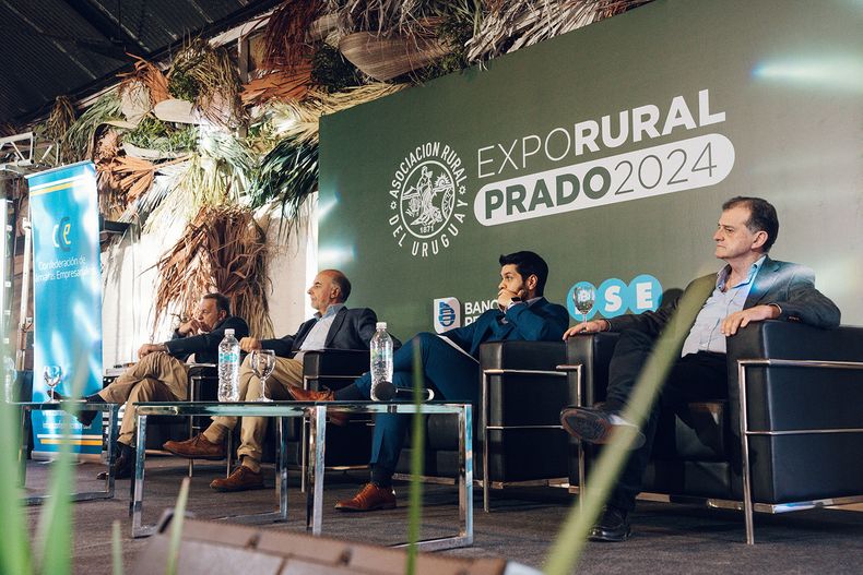Candidatos a la presidencia expusieron en la Expo Prado.