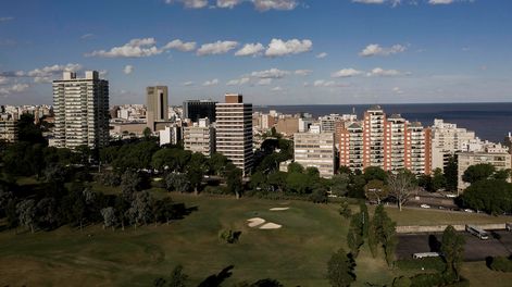 Vista aérea del Parque Batlle, en Montevideo.