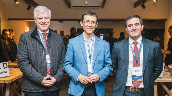 Profesor del IEEM Pablo Regent, rector de la UM Alejandro Cid y decano del IEEM Joaquín Ramos.