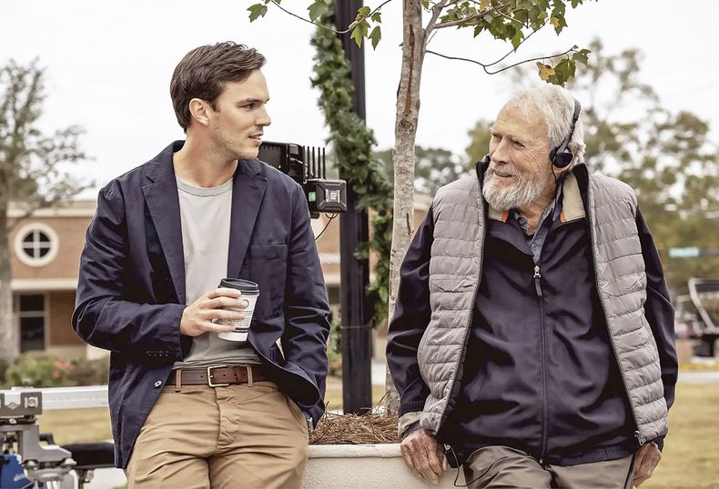Con Nicholas Hoult en Jurado Nº 2, la más reciente película del director, que dirigió con 94 años y se estrenó el año pasado