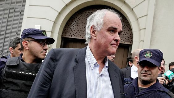 Gustavo Penadés en la salida de Fiscalía de la calle Cuareim. Foto: Javier Calvelo, adhocFOTOS Gustavo Penadés en la salida de Fiscalía de la calle Cuareim. Foto: Javier Calvelo, adhocFOTOS