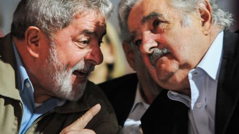 imagen de Mujica va a visitar a  su “amigo” Lula a la  cárcel de Curitiba
