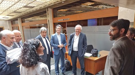 El Ejecutivo defendiendo la reforma, en el Parlamento. Foto: MEF