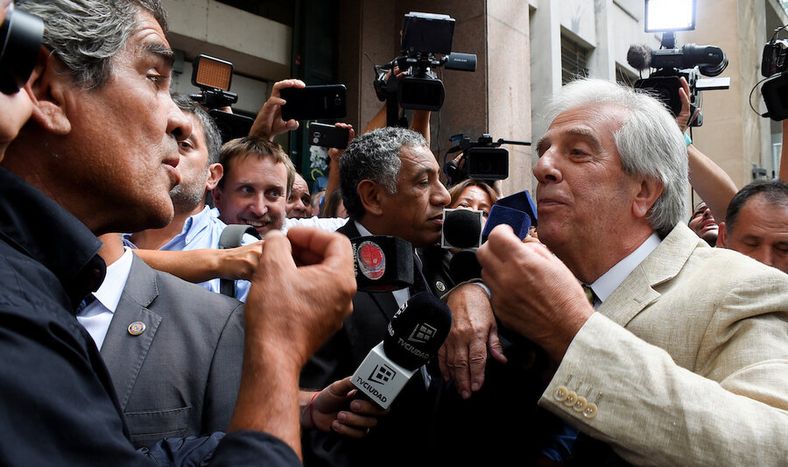 imagen de Vázquez asume el protagonismo con decisiones fuertes y salidas inesperadas, celebradas por el oficialismo pese a sus riesgos