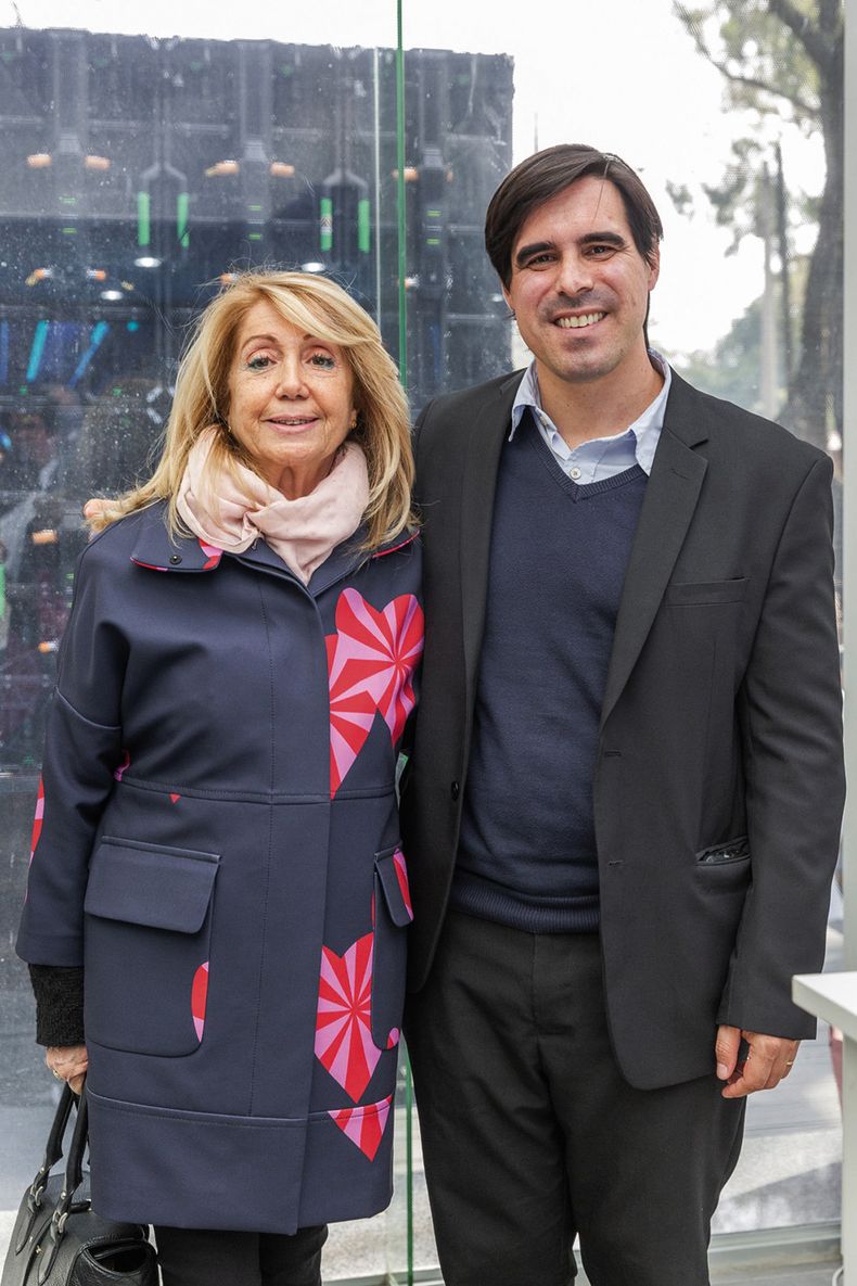 Vicepresidenta de OSE Susana Montaner junto al vicepresidente del Sodre Claudio Aguilar