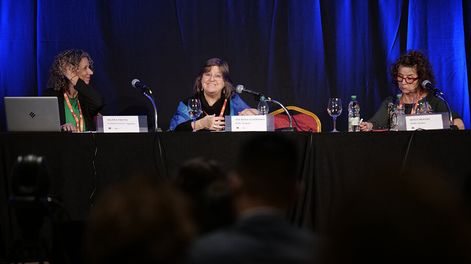 Valeria Fratto, Ana María Echeberría y Merce Oroño, expertas de Argentina, Uruguay y España, en mesa perspectiva de género en intervenciones frente a adicciones