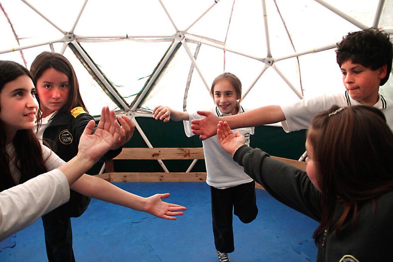 imagen de El yoga, una actividad milenaria, logra crecer en la enseñanza y apartarse de los prejuicios, con el apoyo de las autoridades