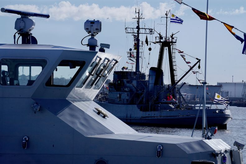 Lanchas de la Prefectura Nacional Naval en el Puerto de Montevideo. 