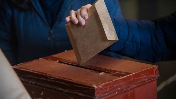 Durante la votación de las Elecciones Internas en circuito número 54 de la iglesia pentecostal de Montevideo Durante la votación de las Elecciones Internas en circuito número 54 de la iglesia pentecostal de Montevideo