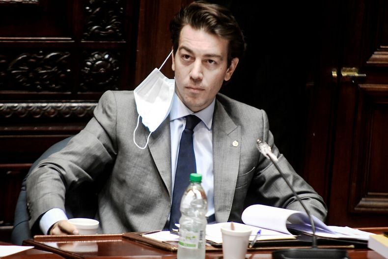 Juan Sartori durante una sesión del Senado. Foto: Javier Calvelo / adhocFOTOS