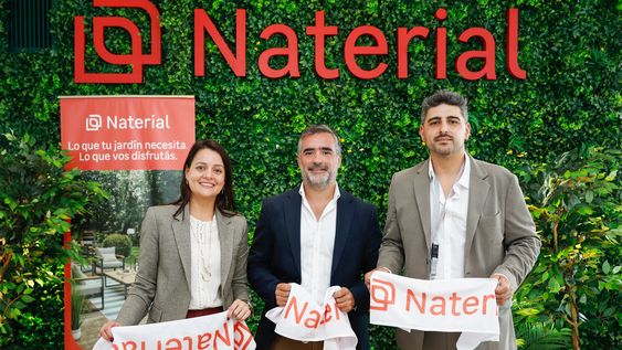 Gerenta comercial de Naterial Pamela Rodríguez Sotto, director regional retail Emiliano Aldabalde y team leader de Naterial Punta Carretas Gonzalo Fortunato.&nbsp;